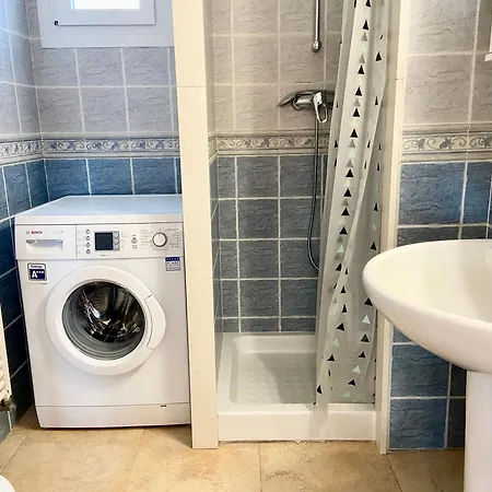 Bequia * Lloret de Mar