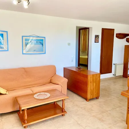 Bequia * Lloret de Mar