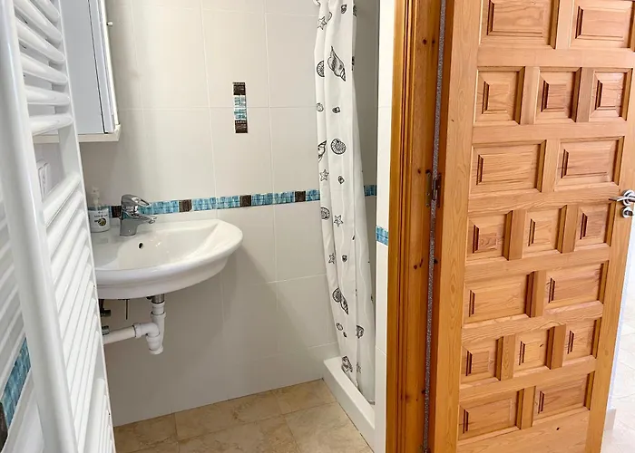 Bequia * Льорет-де-Мар