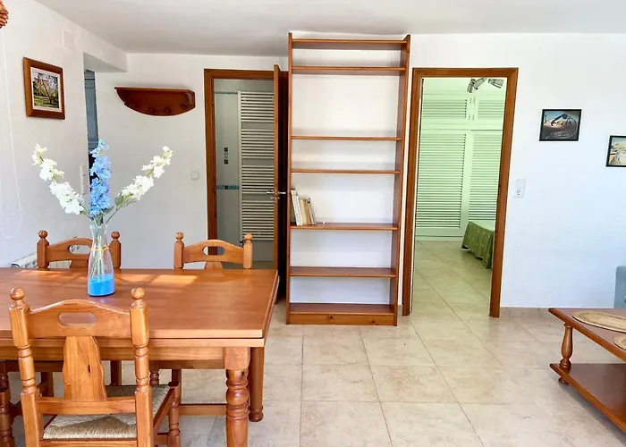 Bequia * Льорет-де-Мар