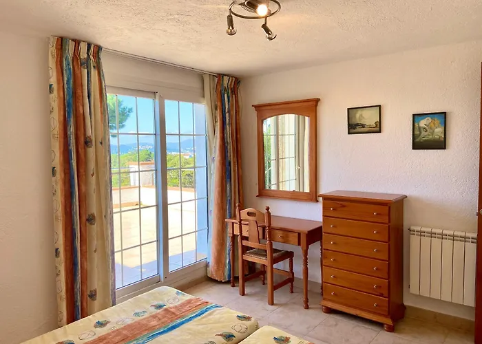 Bequia Вилла Льорет-де-Мар